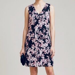 NWT Sleeveless V-neck Floral Shift Dress by BR   